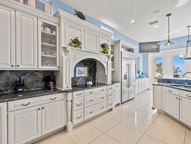9550 W GULF BOULEVARD, Treasure Island, FL 33706