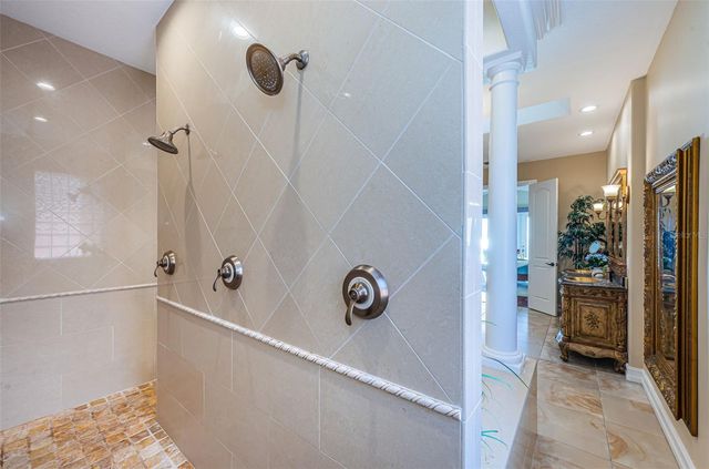 9550 W GULF BOULEVARD, Treasure Island, FL 33706