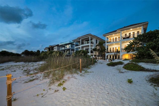 9550 W GULF BOULEVARD, Treasure Island, FL 33706