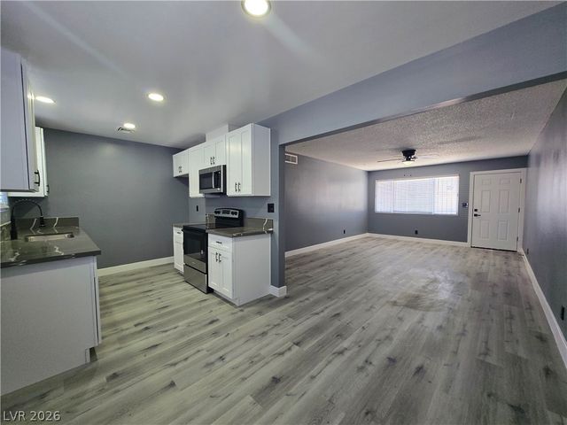 3240 North Michael Way 1, Las Vegas, NV 89108