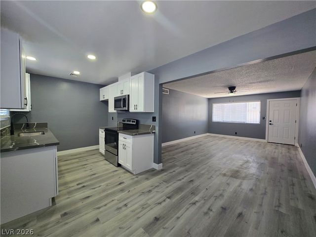 3240 North Michael Way 1, Las Vegas, NV 89108