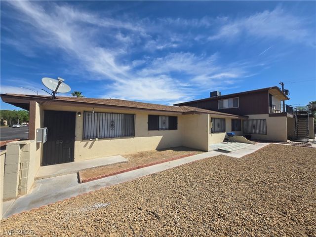 3240 North Michael Way 1, Las Vegas, NV 89108