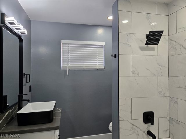 3240 North Michael Way 1, Las Vegas, NV 89108