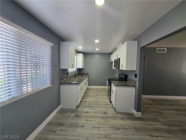 3240 North Michael Way 1, Las Vegas, NV 89108