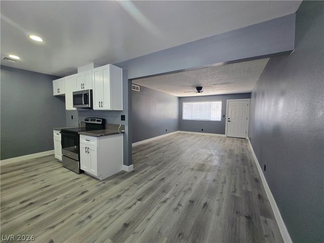 3240 North Michael Way 1, Las Vegas, NV 89108
