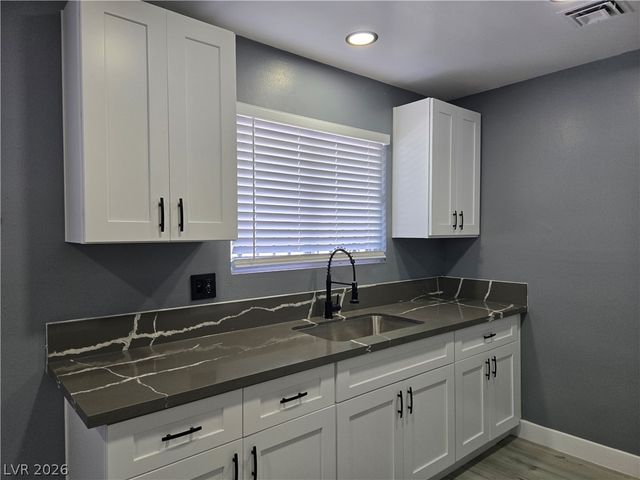 3240 North Michael Way 1, Las Vegas, NV 89108