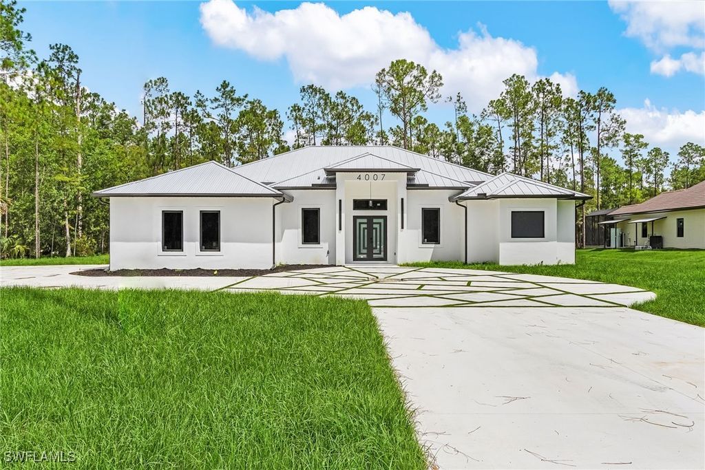 4007 2nd AVE SE, Naples, FL 34117