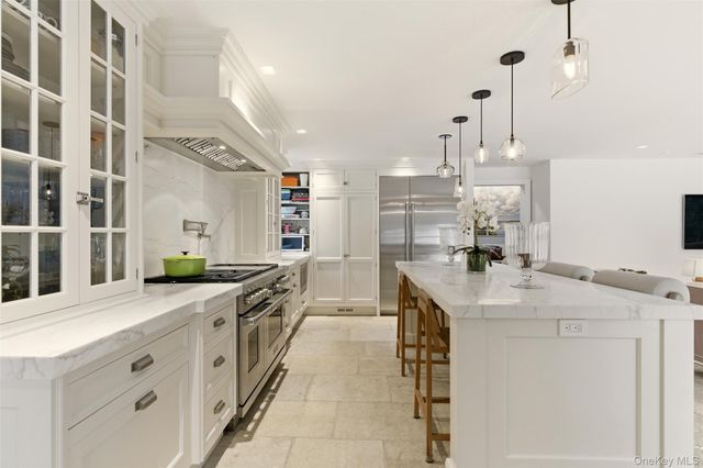 1347 Chicken Valley Road, Upper Brookville, NY 11771