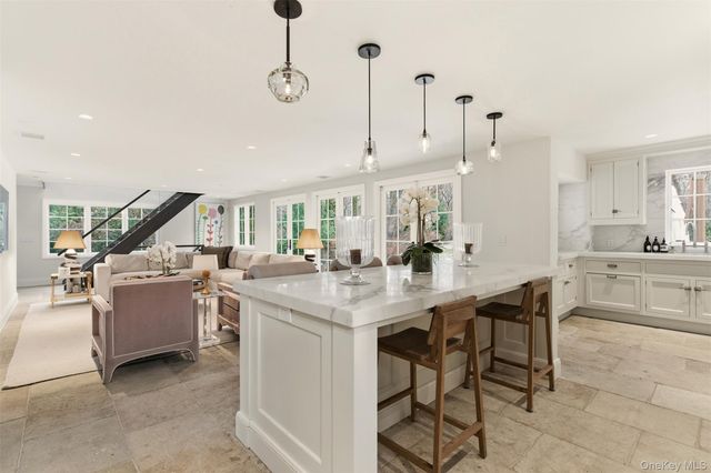 1347 Chicken Valley Road, Upper Brookville, NY 11771