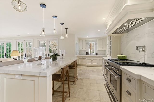 1347 Chicken Valley Road, Upper Brookville, NY 11771