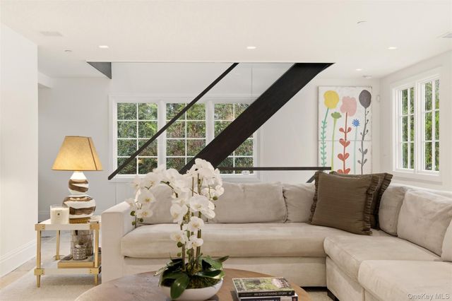 1347 Chicken Valley Road, Upper Brookville, NY 11771