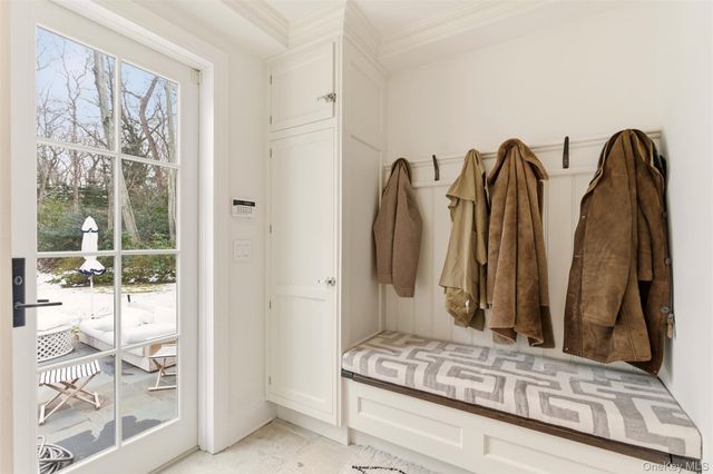 1347 Chicken Valley Road, Upper Brookville, NY 11771