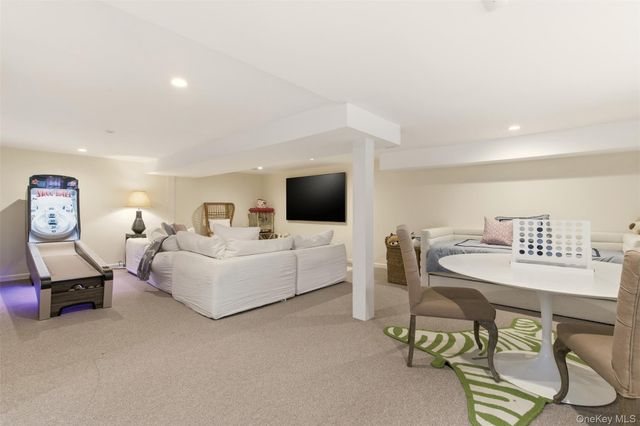 1347 Chicken Valley Road, Upper Brookville, NY 11771