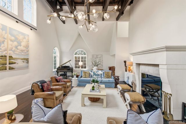 1347 Chicken Valley Road, Upper Brookville, NY 11771