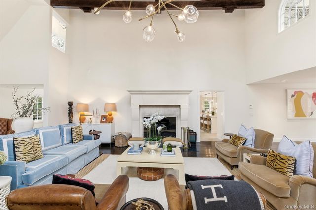 1347 Chicken Valley Road, Upper Brookville, NY 11771