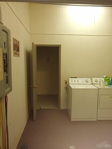 104 Main Street, Sinking Spring, OH 45172