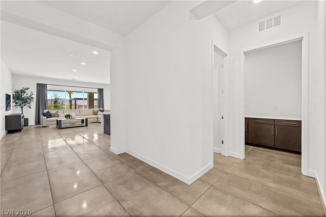 238 Bellevue Grove Avenue, Henderson, NV 89015