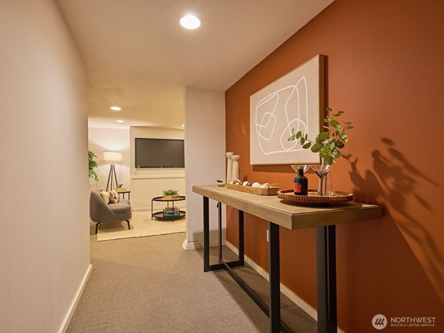 700 W Prospect Street, Seattle, WA 98119