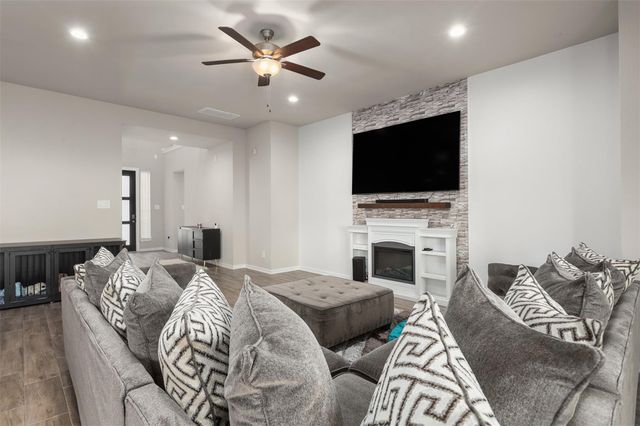 3109 Secret Lagoon Lane, Texas City, TX 77568