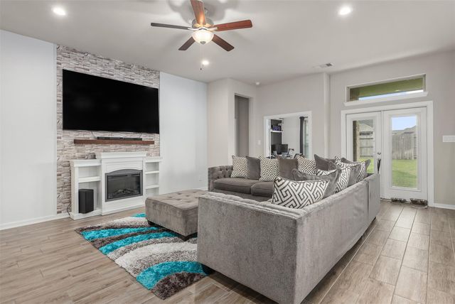 3109 Secret Lagoon Lane, Texas City, TX 77568