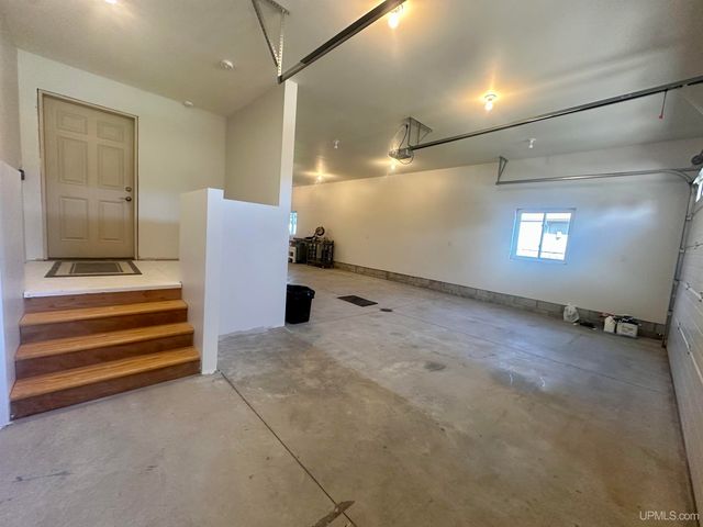 2016 S 13th Avenue, Escanaba, MI 49829