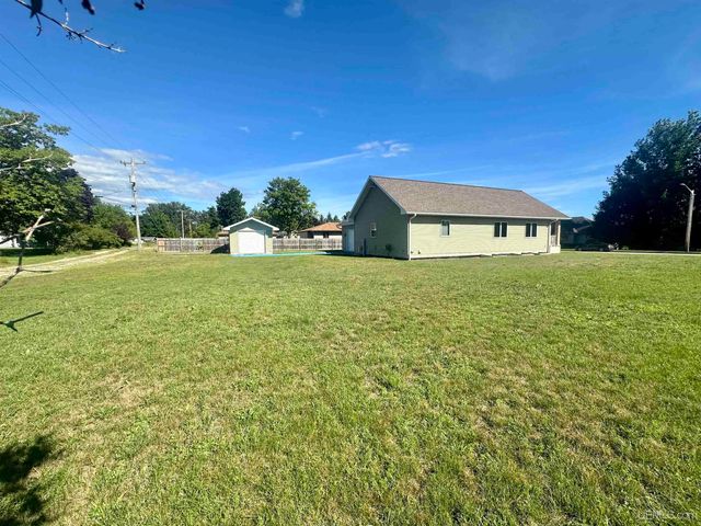 2016 S 13th Avenue, Escanaba, MI 49829