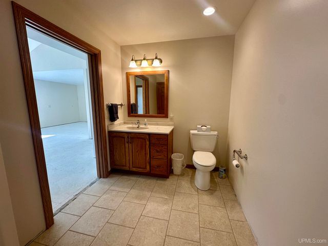 2016 S 13th Avenue, Escanaba, MI 49829