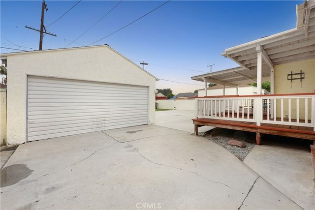 11702 Utah, South Gate, CA 90280