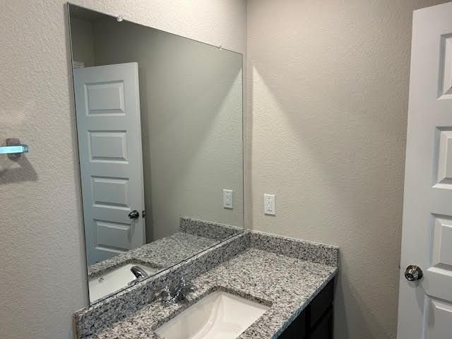 946 Luke Darrell Drive, Rosharon, TX 77583