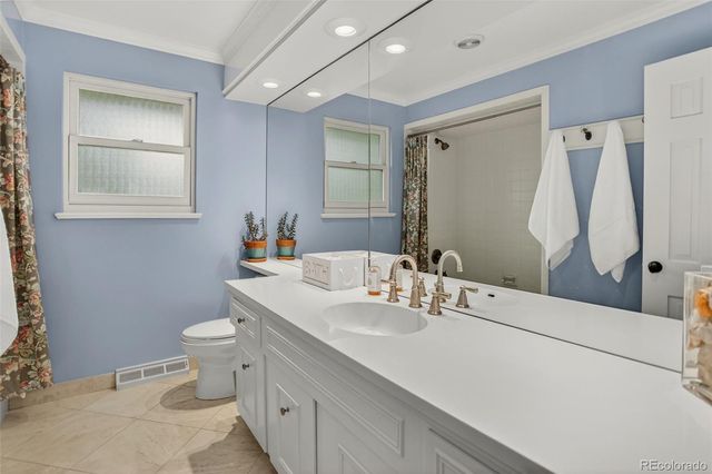 5724 E Oxford Avenue, Cherry Hills Village, CO 80111