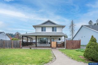 960 7th Av, Sweet Home, OR 97386