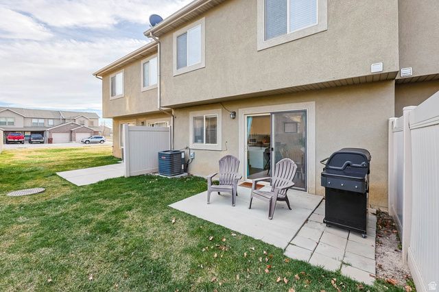 2464 N CHARLESTON AVE, Harrisville, UT 84414