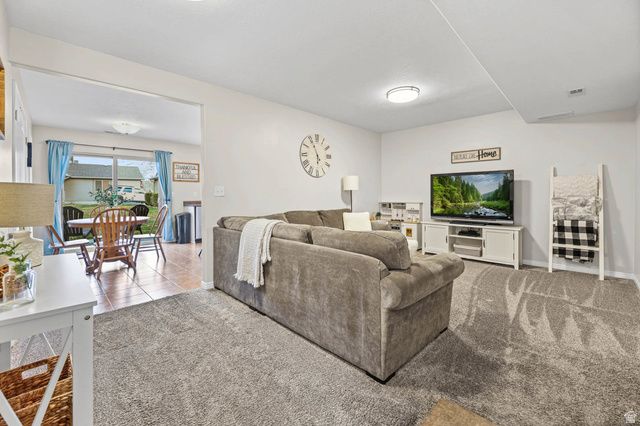 2464 N CHARLESTON AVE, Harrisville, UT 84414