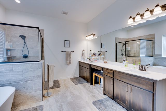 430 Solo Ridge Drive, Waxahachie, TX 75167