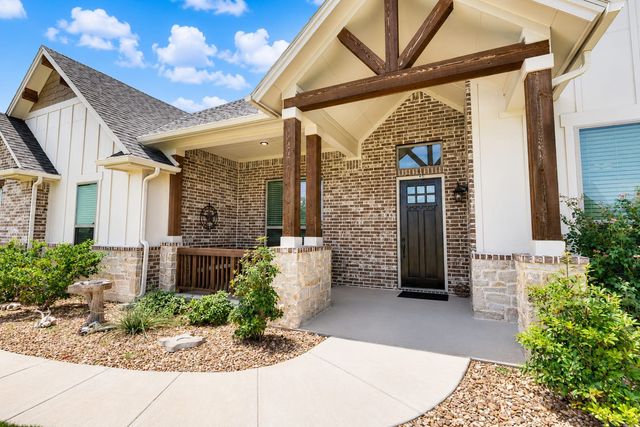 430 Solo Ridge Drive, Waxahachie, TX 75167