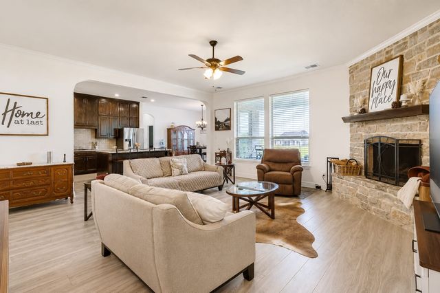 430 Solo Ridge Drive, Waxahachie, TX 75167
