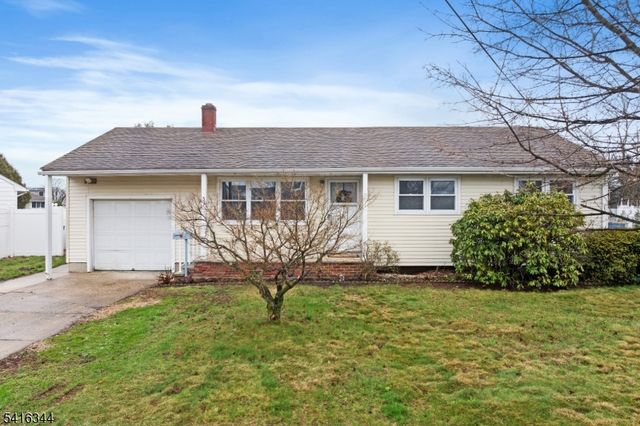 37 Louise Dr, Manville Boro, NJ 08835