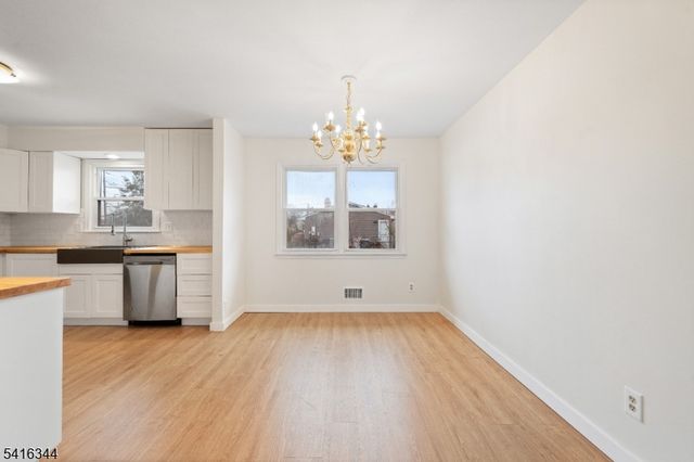 37 Louise Dr, Manville Boro, NJ 08835