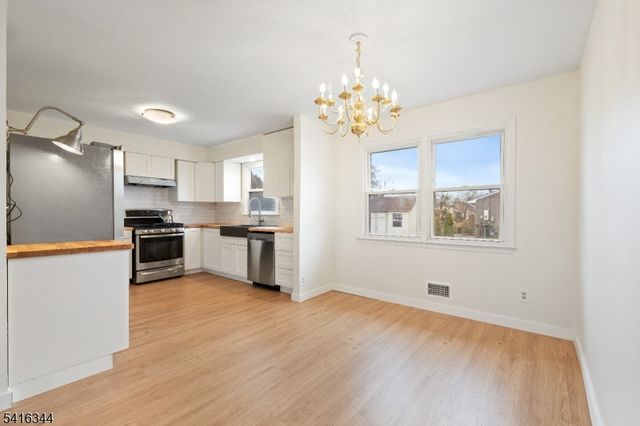 37 Louise Dr, Manville Boro, NJ 08835