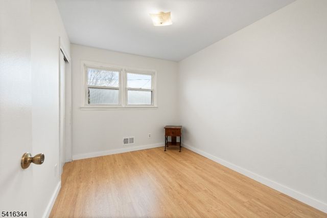 37 Louise Dr, Manville Boro, NJ 08835