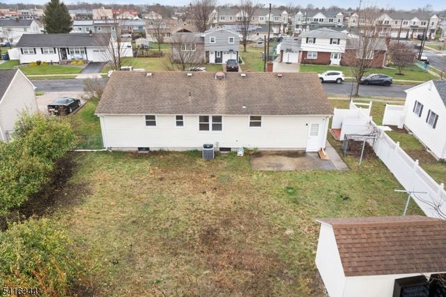 37 Louise Dr, Manville Boro, NJ 08835