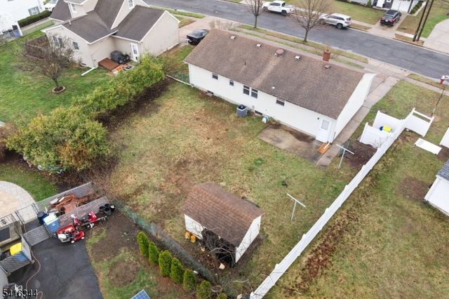 37 Louise Dr, Manville Boro, NJ 08835