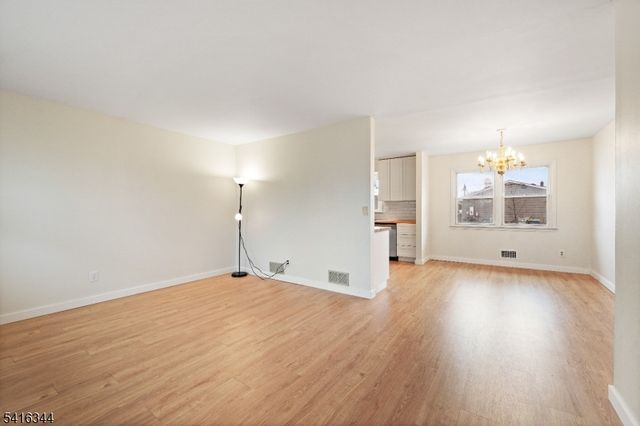 37 Louise Dr, Manville Boro, NJ 08835