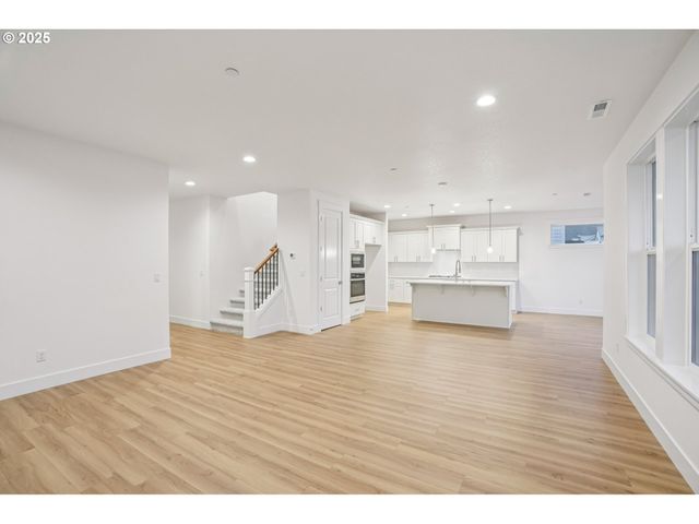 5266 N 93rd St Lot 273, Camas, WA 98607