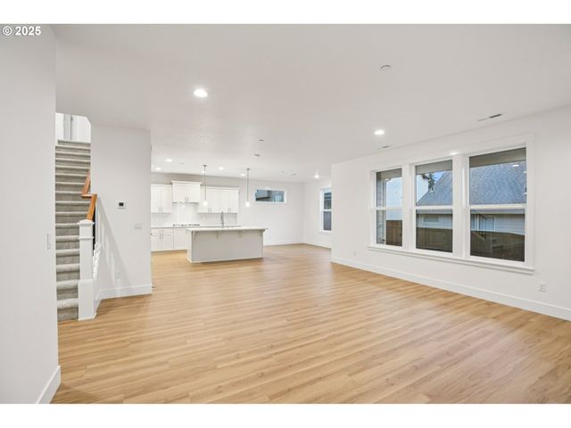 5266 N 93rd St Lot 273, Camas, WA 98607