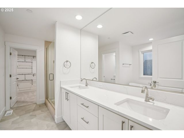 5266 N 93rd St Lot 273, Camas, WA 98607