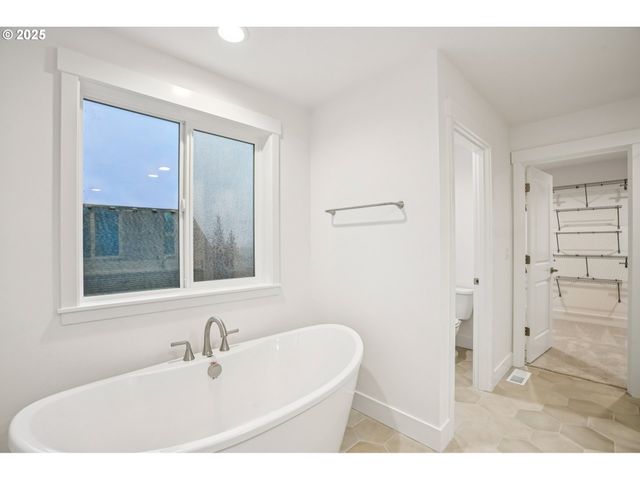 5266 N 93rd St Lot 273, Camas, WA 98607