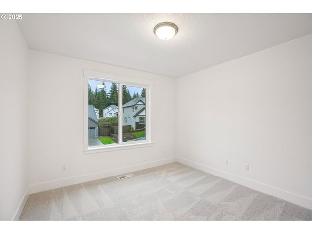 5266 N 93rd St Lot 273, Camas, WA 98607