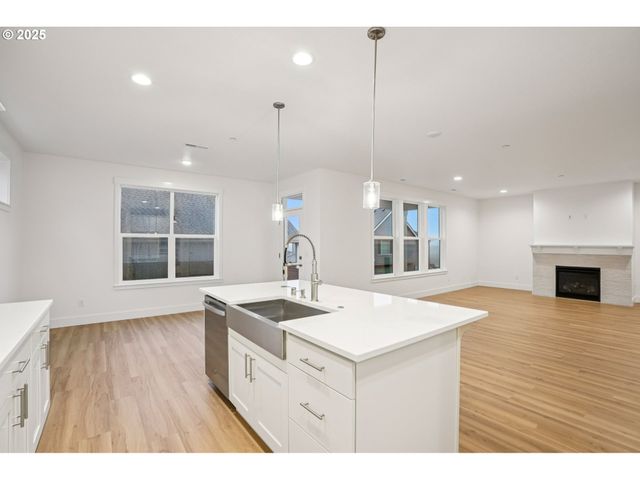 5266 N 93rd St Lot 273, Camas, WA 98607