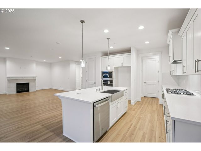 5266 N 93rd St Lot 273, Camas, WA 98607